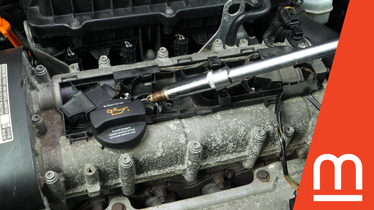 How to replace the spark plugs Skoda Fabia 2 1.4 16 V MISTER AUTO
